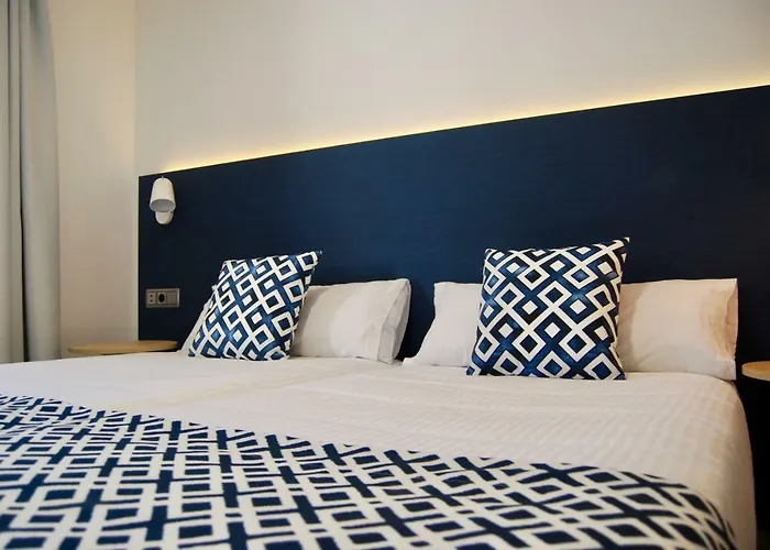 מלון Broncemar 4*