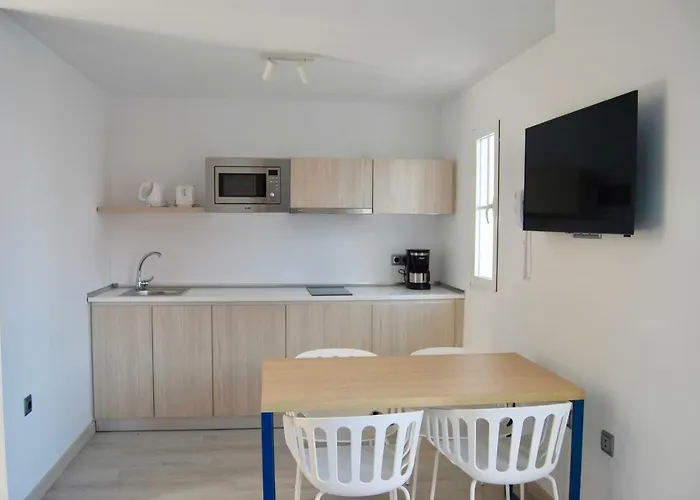 מלון Broncemar 4*