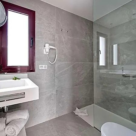 Otel Broncemar 4*